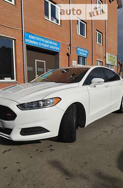 Седан Ford Fusion 2015 в Бориславі