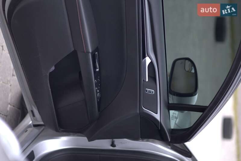 Седан Ford Fusion 2015 в Львове