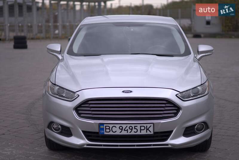 Седан Ford Fusion 2015 в Львове