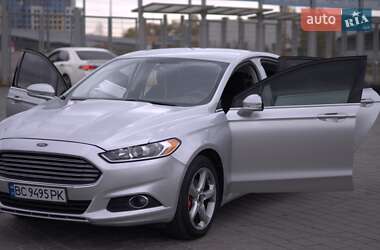 Седан Ford Fusion 2015 в 
