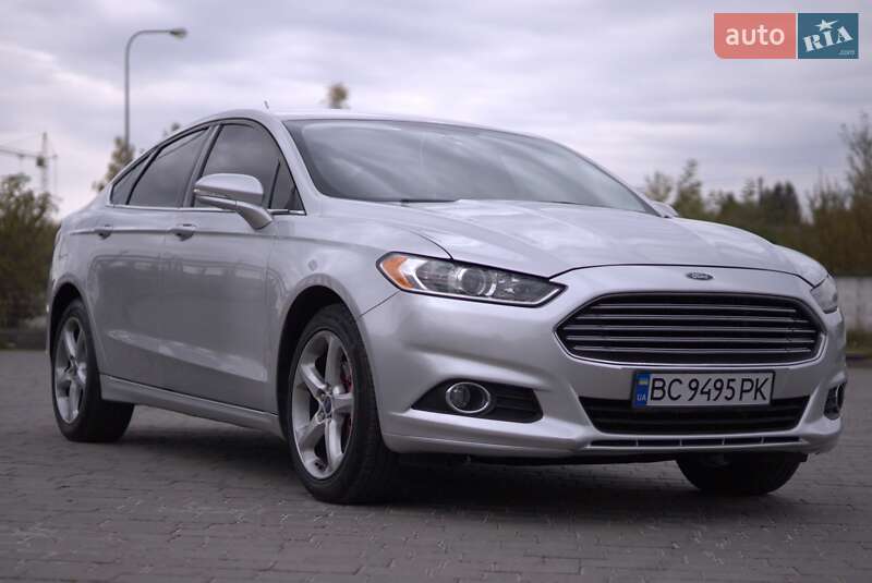 Седан Ford Fusion 2015 в Львове
