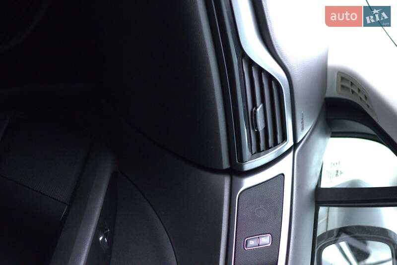 Седан Ford Fusion 2015 в Львове