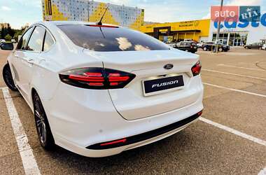 Седан Ford Fusion 2014 в 