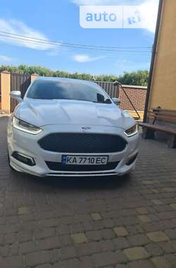 Седан Ford Fusion 2015 в Києві