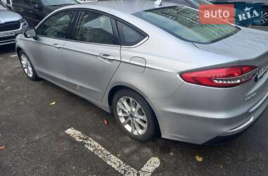 Седан Ford Fusion 2019 в Киеве