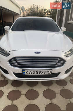 Седан Ford Fusion 2013 в 