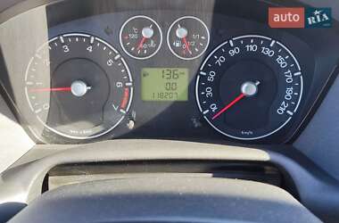 Хэтчбек Ford Fusion 2010 в 