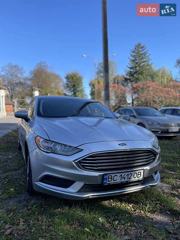 Седан Ford Fusion 2016 в Дрогобичі