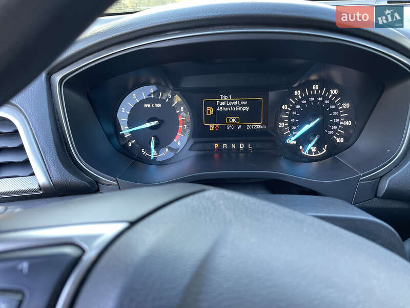 Седан Ford Fusion 2016 в Дрогобичі