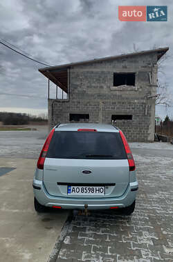 Хэтчбек Ford Fusion 2003 в Берегово
