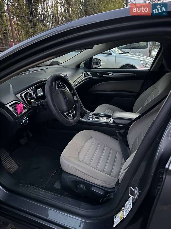 Седан Ford Fusion 2019 в Киеве фото 6 Седан Ford Fusion 2019 в Киеве