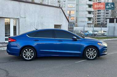 Седан Ford Fusion 2016 в Києві