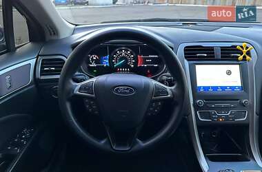 Седан Ford Fusion 2016 в Києві