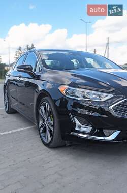 Седан Ford Fusion 2020 в 