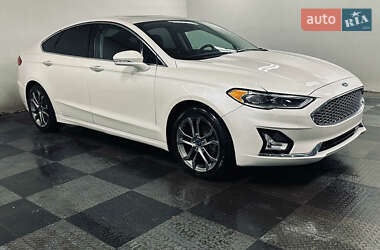 Седан Ford Fusion 2020 в 