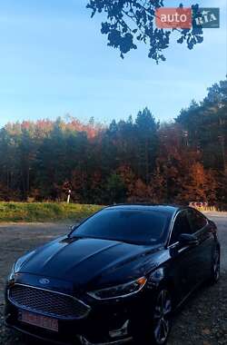 Седан Ford Fusion 2020 в 