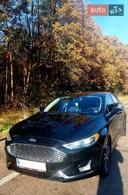 Седан Ford Fusion 2020 в 