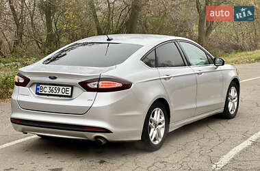 Седан Ford Fusion 2016 в Львове