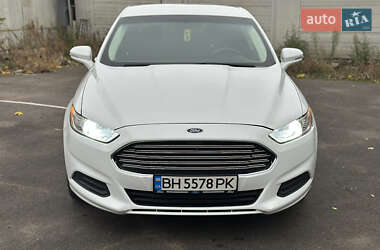 Седан Ford Fusion 2014 в Одесі