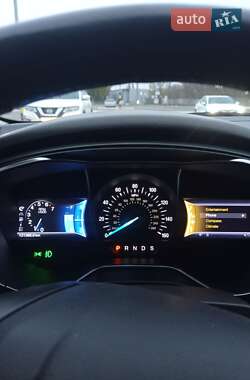Седан Ford Fusion 2013 в 