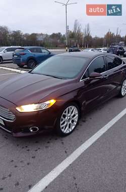 Седан Ford Fusion 2013 в 