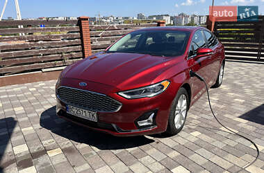 Седан Ford Fusion 2019 в Львові