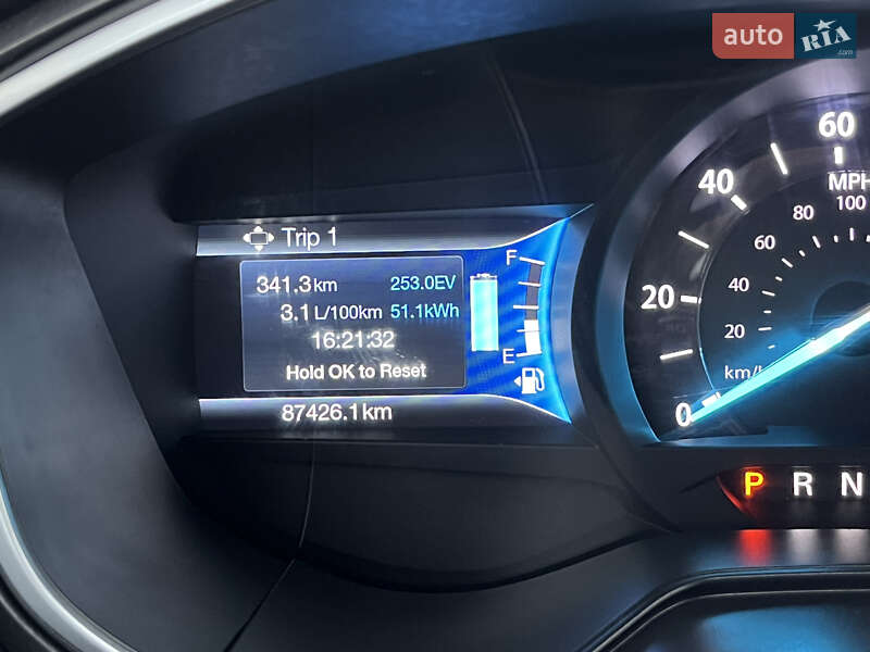 Седан Ford Fusion 2019 в Львові