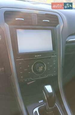 Седан Ford Fusion 2014 в 