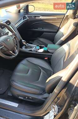 Седан Ford Fusion 2014 в 