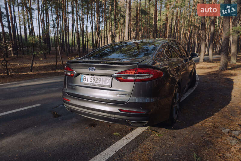 Седан Ford Fusion 2019 в Полтаві