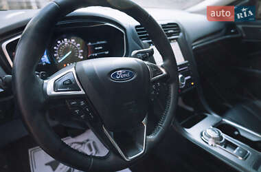 Седан Ford Fusion 2019 в 