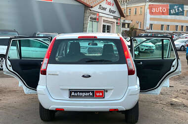 Хетчбек Ford Fusion 2012 в 