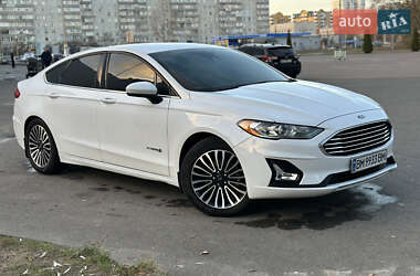 Седан Ford Fusion 2019 в Сумах