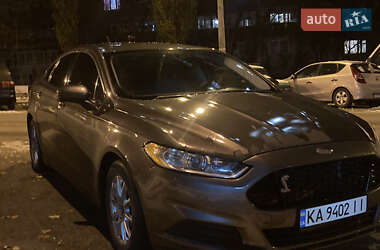 Седан Ford Fusion 2016 в 
