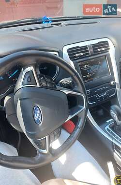 Седан Ford Fusion 2015 в Одессе
