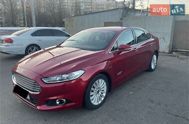 Седан Ford Fusion 2013 в 