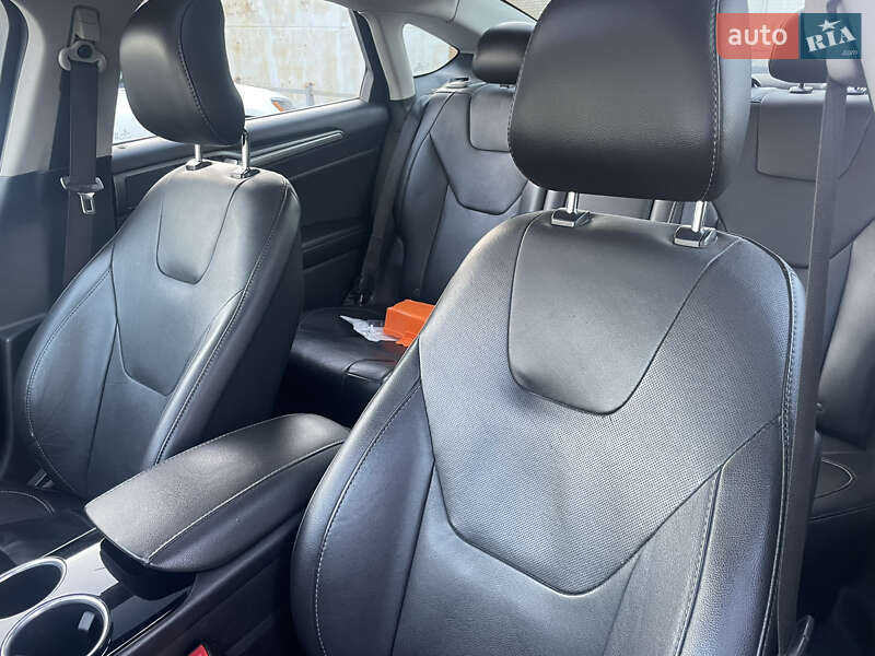 Седан Ford Fusion 2013 в Киеве