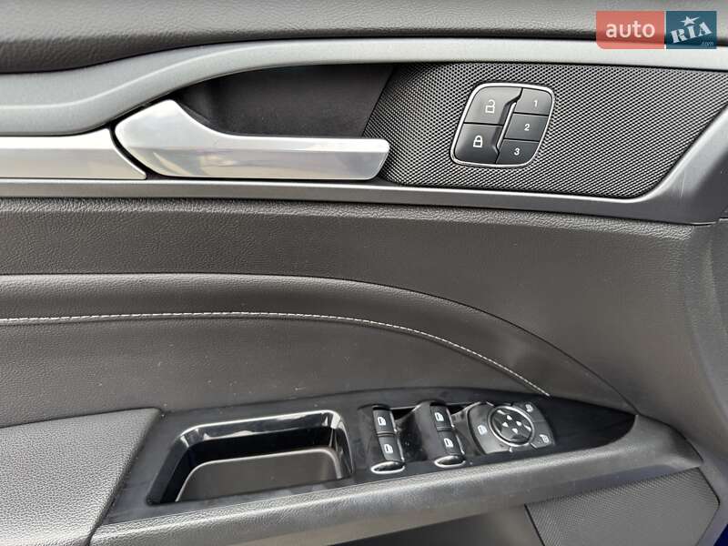 Седан Ford Fusion 2014 в Днепре