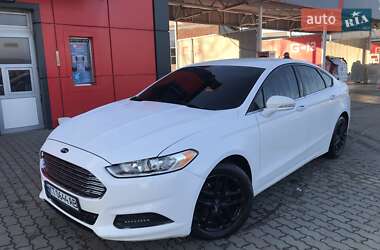 Седан Ford Fusion 2013 в Калуше