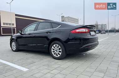 Седан Ford Fusion 2015 в 