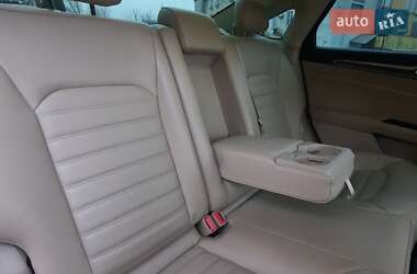 Седан Ford Fusion 2014 в 