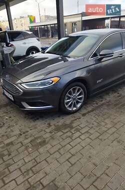 Седан Ford Fusion 2018 в Олександрії