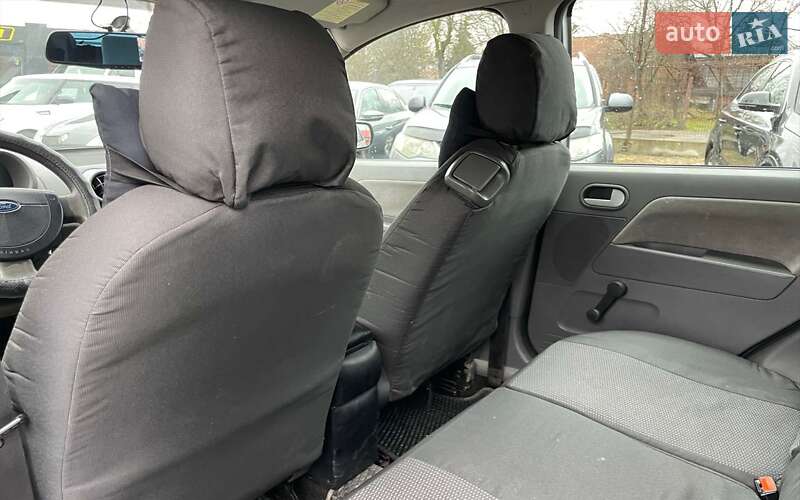 Хэтчбек Ford Fusion 2002 в Коломые