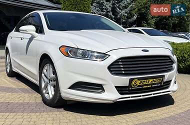 Седан Ford Fusion 2015 в Львові