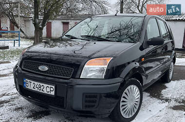 Хэтчбек Ford Fusion 2006 в Новом Буге