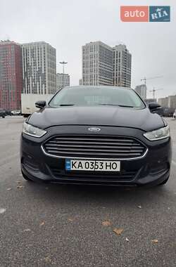 Седан Ford Fusion 2015 в Києві