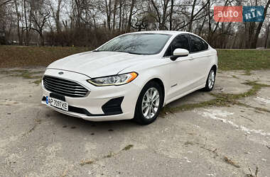 Седан Ford Fusion 2018 в 