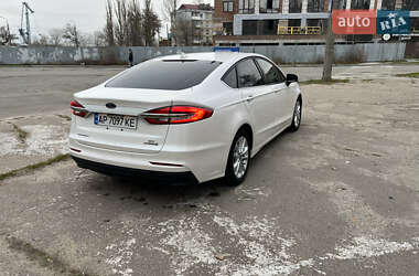 Седан Ford Fusion 2018 в 