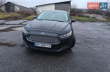 Седан Ford Fusion 2013 в 