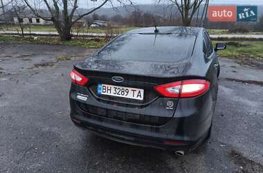 Седан Ford Fusion 2013 в 